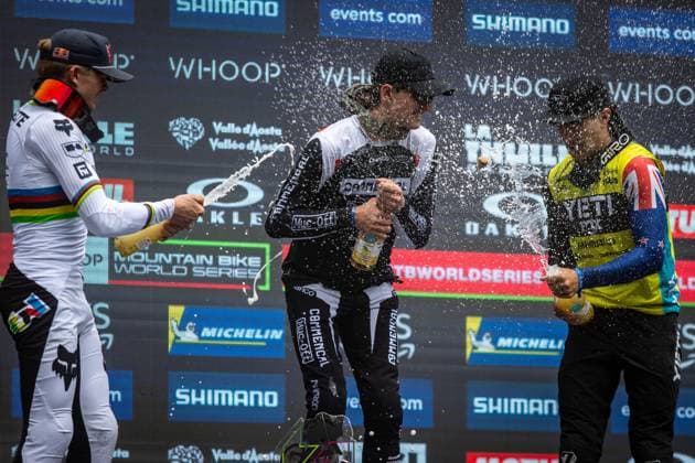 Whoop Downhill Worldcup La Thuile Podium Junior Menat Whoop Downhill Worldcup La Thuile, 06.07.2025,in La Thuile,ITA Foto: Sebastian Sternemann
