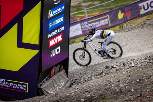 Whoop Downhill Worldcup La Thuile VERGIER Loris COMMENCAL MUC-OFF BY RIDING ADDICTIONat Whoop Downhill Worldcup La Thuile, 06.07.2025,in La Thuile,ITA Foto: Sebastian Sternemann