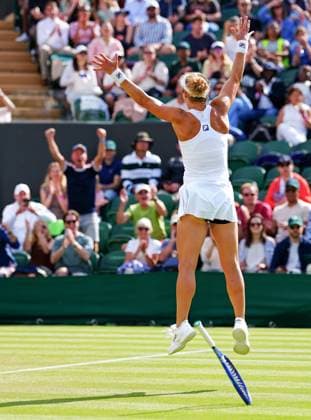 Laura Siegemund celebrates victory in her fourth round match Wimbledon Tennis Championships, Day 7, The All England Lawn Tennis and Croquet Club, London, UK - 06 Jul 2025London The All England Lawn Tennis and United Kingdom  Copyright: xJavierxGarcia Shutterstockx 15387061ds