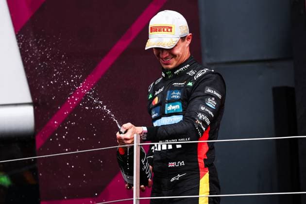 F1 - BRITISH GRAND PRIX 2025 NORRIS Lando (gbr), McLaren F1 Team MCL39, portrait podium during the Formula 1 Qatar Airways British Grand Prix 2025, 12th round of the 2025 FIA Formula One World Championship, WM, Weltmeisterschaft from July 4 to 6, 2025 on the Silverstone Circuit, in Silverstone, United Kingdom - SilverstoneUnited Kingdom  Copyright: xEricxAlonsox