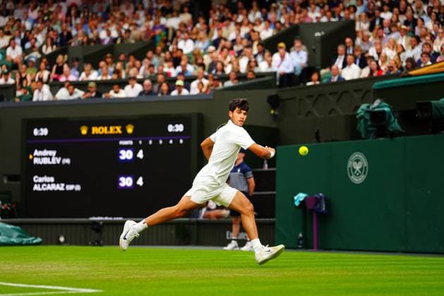 Carlos Alcaraz during his fourth round match Wimbledon Tennis Championships, Day 7, The All England Lawn Tennis and Croquet Club, London, UK - 06 Jul 2025London The All England Lawn Tennis and United Kingdom  Copyright: xJavierxGarcia Shutterstockx 15387061eq