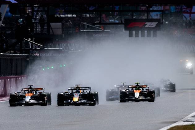 06.07.2025, Silverstone Circuit, Silverstone, FORMULA 1 QATAR AIRWAYS BRITISH GRAND PRIX 2025 , im Bild Max Verstappen (NLD), Oracle Red Bull Racing, Lando Norris (GBR), McLaren F1 Team, Oscar Piastri (AUS) (Photo by Martin Trenkler Hasan Bratic DeFodi Images)