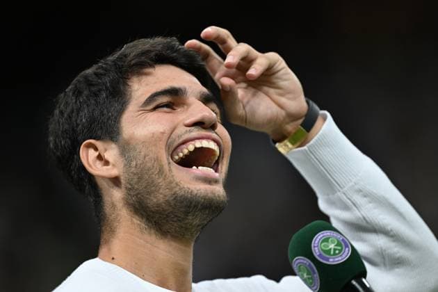 Day Seven: The Championships - Wimbledon 2025 LONDON, ENGLAND - JULY 06: Carlos Alcaraz of Spain smiles during an interview following victory against Andrey Rublev in the Gentlemen s Singles fourth round match on day seven of The Championships Wimbledon 2025 at All England Lawn Tennis and Croquet Club on July 06, 2025 in London, England. (Photo by Visionhaus via ) London All England Lawn Tennis and Croq England United Kingdom Copyright: xVisionhausx 776301259