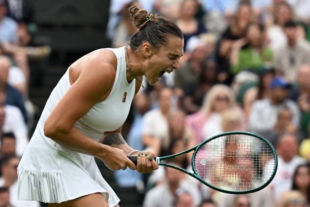 (250707) -- LONDON, July 7, 2025 -- Aryna Sabalenka reacts during the women s singles fourth round match between Aryna Sabalenka of Belarus and Elise Mertens of Belgium at the Wimbledon Tennis Championships in London, Britain, July 6, 2025. ) (SP)BRITAIN-LONDON-TENNIS-WIMBLEDON-WOMEN S SINGLES ZhaoxDingzhe 