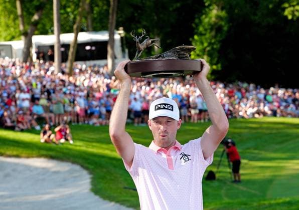 SILVIS, IL - JULY 06: PGA, Golf Herren golfer Brian Thompson poses with the trophy after winning the John Deere Classic on July 6, 2025, at TPC Deere Run in Silvis, Illinois. (Photo by Brian Spurlock Icon Sportswire) GOLF: JUL 06 PGA John Deere Classic EDITORIAL USE ONLY Icon25070648