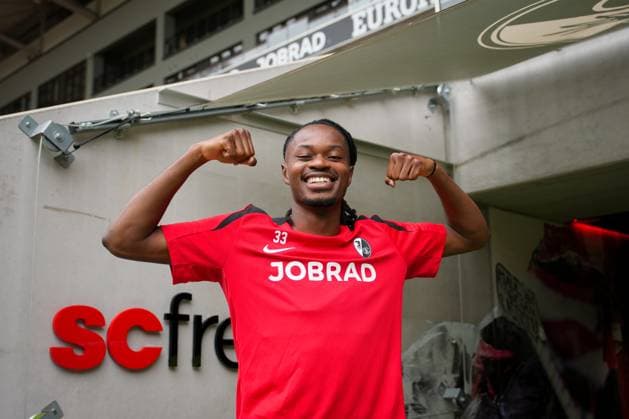 Fussball, Bundesliga, Herren, Training SC Freiburg - Europa-Park-Stadion, Europa Park Stadion,: Jordy Makengo (SC Freiburg, 33) Freiburg Europa Park Stadion Baden-Württemberg Deutschland Copyright: xFINLEYxMÖRCHx