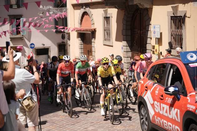 Car race during the 2nd stage of the Giro d™Italia Women, from Clusone to Aprica, Italy Monday, July 07, 2025. - cycling .  Copyright: xMarcoxAlpozzi LaPressex