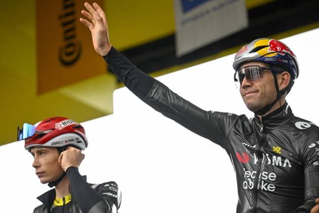 Danish Jonas Vingegaard Hansen of Team Visma-Lease a Bike and Belgian Wout van Aert of Team Visma-Lease a Bike pictured at the start of the third stage of the 2025 Tour de France cycling, from Valenciennes to Dunkerque (178 km) on Monday 07 July 2025 in France. The 112th edition of the Tour de France starts on Saturday 5 July in Lille, France, and will finish in Paris, France on the 27th of July. JASPERxJACOBS  x128595191x