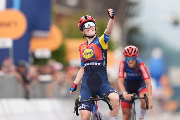 Anna Henderson (Lidl - Trek) celebrates as he cycles to the finish line to win the 2nd stage of the Giro d™Italia Women, from Clusone to Aprica, Italy Monday, July 07, 2025. - cycling .  Copyright: xMassimoxPaolone Lapressex