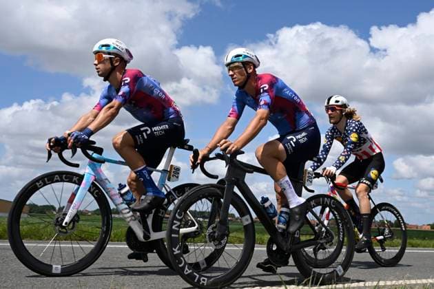 Tour de France 2025 Stage 3 DUINKERKE, FRANCE - JULY 07 : Lutsenko Alexey (KAZ) of Israel - Premier Tech, Ackermann Pascal (GER) of Israel - Premier Tech, Simmons Quinn (USA) of Lidl - Trek during stage 3 of the 112th edition of Tour de France an UCI World Tour 2.UWT cycling road race stage for Men Elite of 178 km with start in Valenciennes and finish in Duinkerke on July 7, 2025 in Duinkerke, France, 07 07 2025 ( Motordriver Kenny Verfaillie - Duinkerke France  Copyright: xJanxDexMeuleneirx