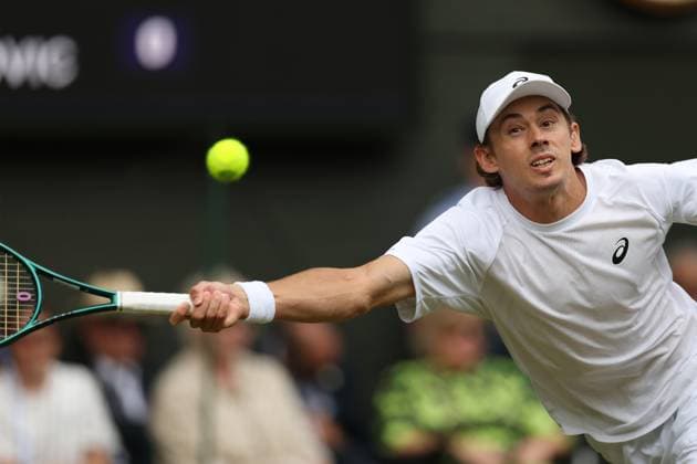 July 7, 2025, London, Celestynow, United Kingdom: ALEX DE MINAUR of Australia during the match against N. Djokovic of Serbia in the fourth round of Championships 2025 at Wimbledon AELTC in London. London United Kingdom - ZUMAc278 20250707_zsp_c278_032 Copyright: xMarcinxCholewinskix