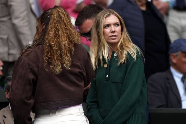 Katie Boulter watched Alex de Minaur during his Round of 16 match Wimbledon Tennis Championships, Day 8, The All England Lawn Tennis and Croquet Club, London, UK - 07 Jul 2025London The All England Lawn Tennis and United Kingdom  Copyright: xEllaxLing Shutterstockx 15387974ci