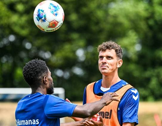 GER, 2. BL, 1. FC Magdeburg, Trainingslager in Bad Wörishofen 07.07.2025, Stadion Am Unteren Hart, Bad Wörishofen, GER, 2. BL, 1. FC Magdeburg, Trainingslager in Bad Wörishofen, im Bild Daniel Heber (Magdeburg, 15), Tobias Müller Mueller (Magdeburg, 5)