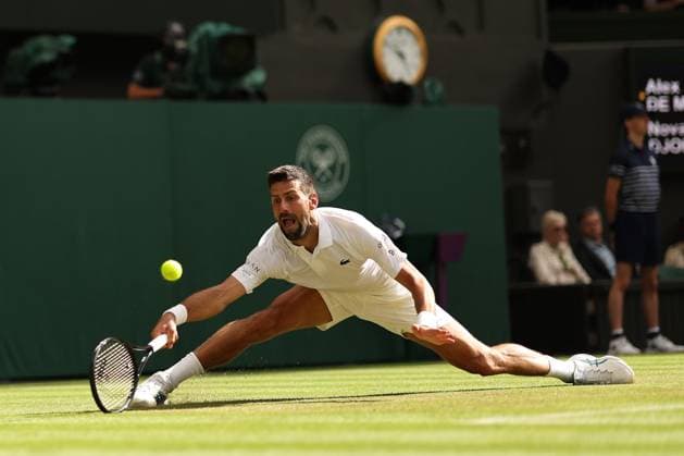 Novak Djokovic during his Round of 16 match Wimbledon Tennis Championships, Day 8, The All England Lawn Tennis and Croquet Club, London, UK - 07 Jul 2025London The All England Lawn Tennis and United Kingdom  Copyright: xEllaxLing Shutterstockx 15387974cq