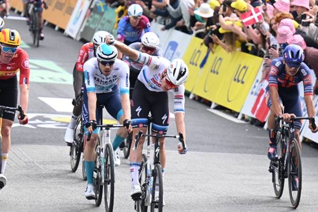 07-07-2025 Tour De France; Tappa 03 Valenciennes - Dunkerque; 2025, Soudal - Quick Step; 2025, Bahrain - Victorious; Merlier, Tim; Bauhaus, Phil; Dunkerque; 