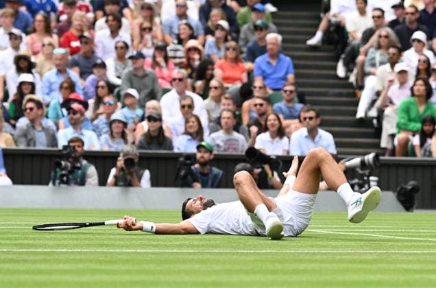 Wimbledon 2025 Day 8, Alex de Minaur v Novak Djokovic Wimbledon Championships 2025 Day 8, 07 07 25 Gentlemens Singles - Round of 16 Centre Court Alex de Minaur v Novak Djokovic Novak Djokovic in action.  Copyright: xMarcxAspland ThexTimesx NINTCHDBPICT001008243224
