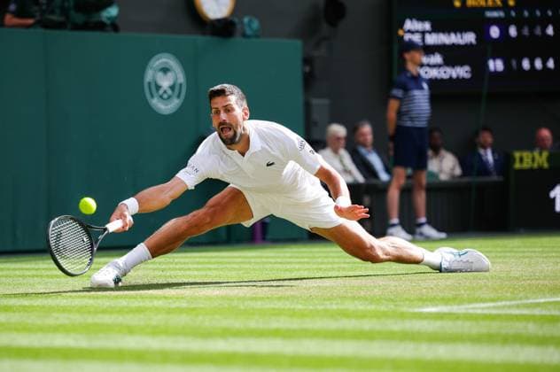 Wimbledon 2025 Day 8, Alex de Minaur v Novak Djokovic Wimbledon Championships 2025 Day 8, 07 07 25 Gentlemens Singles - Round of 16 Centre Court Alex de Minaur v Novak Djokovic Novak Djokovic in action.  Copyright: xMarcxAspland ThexTimesx NINTCHDBPICT001008255915