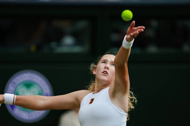 Wimbledon 2025 Day 8 Mirra Andreeva v Emma Navarro Wimbledon Championships 2025 Day 8, 07 07 25 Ladies’ Singles - Round of 16 Centre Court Mirra Andreeva v Emma Navarro Mirra Andreeva in action  Copyright: xMarcxAspland ThexTimesx NINTCHDBPICT001008262934