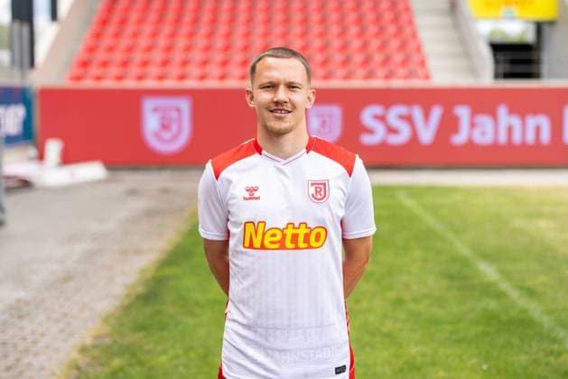 07.07.2025, Fussball, GER, Saison 2025 2026, 3.Liga,Pressetermin, SSV Jahn Regensburg Phil Beckhoff, SSV Jahn Regensburg; 3. Liga, Portraittermin 2025 2026, DFL REGULATIONS PROHIBIT ANY USE OF PHOTOGRAPHS AS IMAGE SEQUENCES AND OR QUASI-VIDEO.