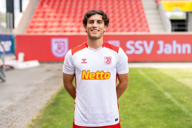 07.07.2025, Fussball, GER, Saison 2025 2026, 3.Liga,Pressetermin, SSV Jahn Regensburg Benedikt Bauer, SSV Jahn Regensburg; 3. Liga, Portraittermin 2025 2026, DFL REGULATIONS PROHIBIT ANY USE OF PHOTOGRAPHS AS IMAGE SEQUENCES AND OR QUASI-VIDEO.