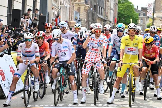 Tour de France 2025 Stage 4 ROUEN, FRANCE - JULY 08 : Merlier Tim (BEL) of Soudal Quick-Step, Vauquelin Kevin (FRA) of Arkea - B&B Hotels, Wellens Tim (BEL) of UAE Team Emirates, Van der Poel Mathieu (NED) of Alpecin - Deceuninck during stage 4 of the 112th edition of Tour de France an UCI World Tour 2.UWT cycling road race stage for Men Elite of 173 km with start in Amiens Metropole and finish in Rouen on July 8, 2025 in Rouen, France, 08 07 2025 ( Motordriver Kenny Verfaillie - Rouen France  Copyright: xJanxDexMeuleneirx