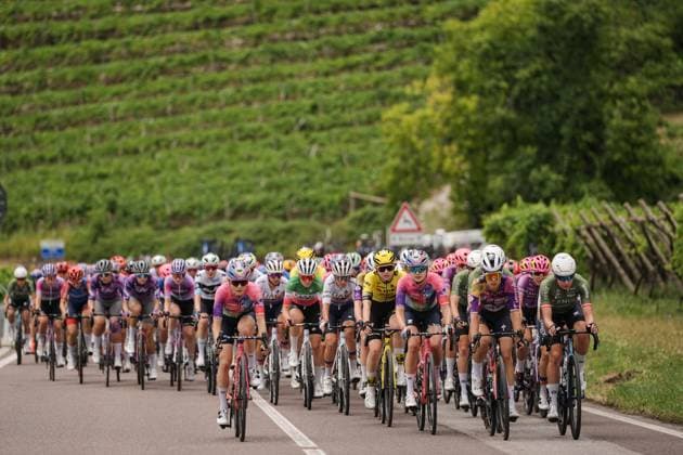 The pack rides during the 3rd stage of the Giro d™Italia Women, from Vezza d™Oglio to Trento, Italy Tuesday, July 08, 2025. - cycling .  Copyright: xAlessandroxGarofalo LaPressex