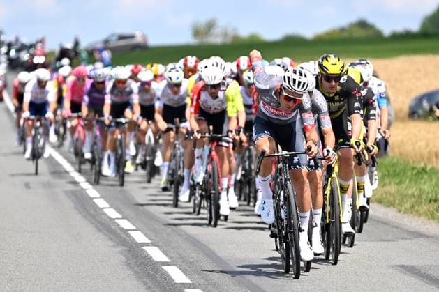 Tour de France 2025 Stage 4 ROUEN, FRANCE - JULY 08 : Diller Silvan (SUI) of Alpecin - Deceuninck during stage 4 of the 112th edition of Tour de France an UCI World Tour 2.UWT cycling road race stage for Men Elite of 173 km with start in Amiens Metropole and finish in Rouen on July 8, 2025 in Rouen, France, 08 07 2025 ( Motordriver Kenny Verfaillie - Rouen France  Copyright: xJanxDexMeuleneirx