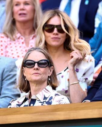 Jodie Foster and Sienna Miller in the Royal Box on Centre Court Wimbledon Tennis Championships, Day 9, The All England Lawn Tennis and Croquet Club, London, UK - 08 Jul 2025London The All England Lawn Tennis and United Kingdom  Copyright: xJamesxMarsh Shutterstockx 15389336m