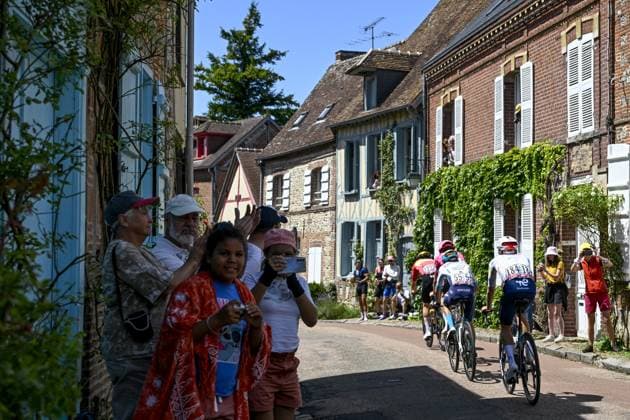The breakaway group pictured during the fourth stage of the 2025 Tour de France cycling, Amien Metropole - Rouen (173 km), on Tuesday 08 July 2025 in France. The 112th edition of the Tour de France starts on Saturday 5 July in Lille, France, and will finish in Paris, France on the 27th of July. POOLxJANxDExMEULENEIR  x128690610x