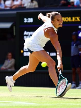 Aryna Sabalenka during her quarter final match Wimbledon Tennis Championships, Day 9, The All England Lawn Tennis and Croquet Club, London, UK - 08 Jul 2025London The All England Lawn Tennis and United Kingdom  Copyright: xJamesxMarsh Shutterstockx 15389336dg