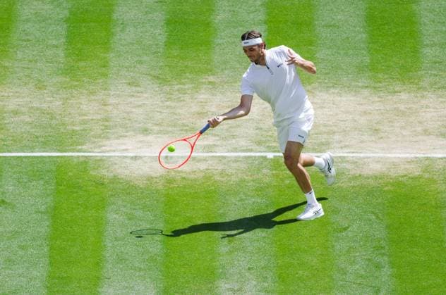Wimbledon 2025 Taylor Fritz v Karen Khachanov Wimbledon Championships 2025 Day 9, 08 07 25 Gentlemens’ Singles - Quarter Final Court No.1 Taylor Fritz v Karen Khachanov Taylor Fritz in action  Copyright: xMarcxAsplandx NINTCHDBPICT001008450574