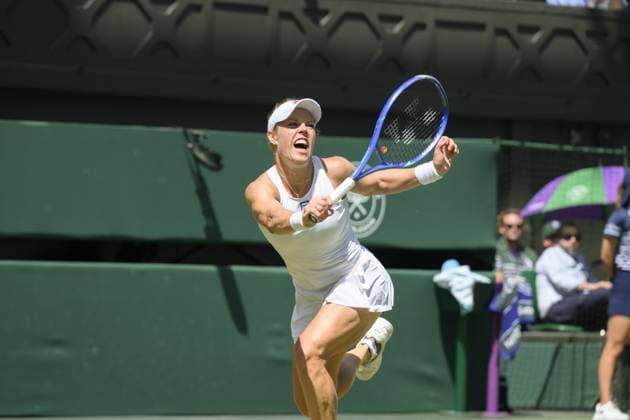 Wimbledon Tennis Championships - Day 9 LONDON, UNITED KINGDOM JULY 08: Laura Siegemund of Germany plays in the Ladies singles quarter-finals match against Aryna Sabalenka (not seen) during day nine of The Championships Wimbledon 2025 at All England Lawn Tennis and Croquet Club on July 08, 2025 in London, England. Ray Tang Anadolu London United Kingdom. Editorial use only. Please get in touch for any other usage.  Copyright: x2025xAnadoluxRayxTangx