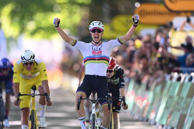 Tour de France 2025 Stage 4 ROUEN, FRANCE - JULY 08 : Pogacar Tadej (SLO) of UAE Team Emirates wins, second place for Van der Poel Mathieu (NED) of Alpecin - Deceuninck, third place for Vingegaard Jonas (DEN) of Team Visma Lease a Bike during stage 4 of the 112th edition of Tour de France an UCI World Tour 2.UWT cycling road race stage for Men Elite of 173 km with start in Amiens Metropole and finish in Rouen on July 8, 2025 in Rouen, France, 08 07 2025 ( Motordriver Kenny Verfaillie - Rouen France  Copyright: xVincentxKalutx