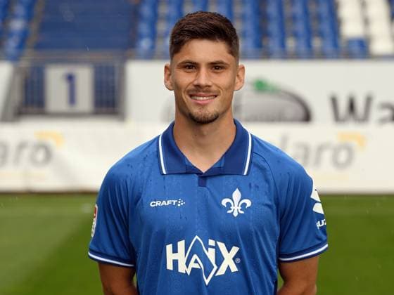 08.07.2025, xjhx, Fussball 2.Bundesliga, SV Darmstadt 98 Fototermin Saison 2025 26, Leon Klassen ; SV Darmstadt 98 2.BL; Porträttermin 2025 2026 Darmstadt