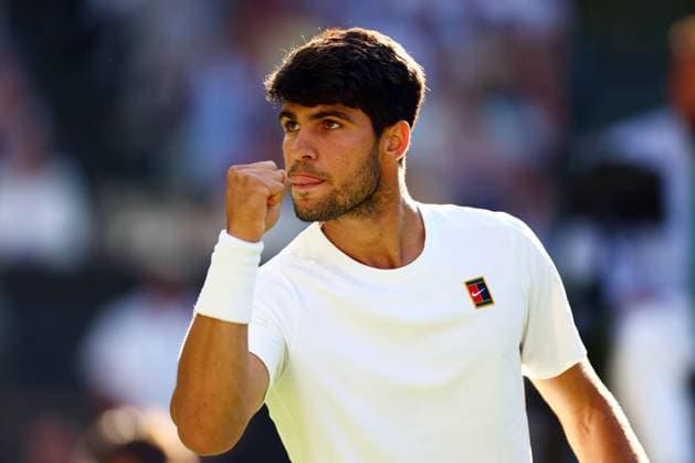 Carlos Alcaraz during his quarter final match Wimbledon Tennis Championships, Day 9, The All England Lawn Tennis and Croquet Club, London, UK - 08 Jul 2025London The All England Lawn Tennis and United Kingdom  Copyright: xJamesxMarsh Shutterstockx 15389336ge