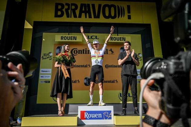 tour de France 2025 PHOTOPQR OUEST FRANCE Martin ROCHE ; Rouen ; 08 07 2025 ; Ce mardi 08 juillet 2025 , la 4e étape du Tour de France 2025 arrive à Rouen ( Normandie ) Tadej Pogacar s est imposé au sprint devant Mathieu van der Poel et Jonas Vingegaard ici le vainqueur de l étapeTadej Pogacar Photographe: Martin ROCHE Ouest-France - CYCLING TOUR DE FRANCE 2025 The 112th edition of the Tour de France starts on Saturday 5 July in Lille, France, and will finish in Paris, France on the 27th of July Amiens Metropole to Rouen 2025 07 08 - Stage 4 Rouen FRANCE France  Copyright: xPHOTOPQR OUESTxFRANCE MAXPPPxMartinxROCHEx 20250708OFR7200 20250708OFR7200
