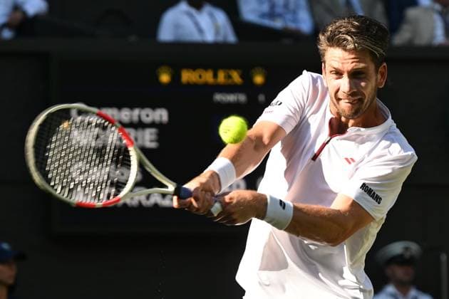 Wimbledon Tennis Championships - Day 9 LONDON, UNITED KINGDOM - JULY 08: Cameron Norrie of Great Britain plays in the Men’s singles quarter-finals match against Carlos Alcaraz of Spain (not seen) during day nine of The Championships Wimbledon 2025 at All England Lawn Tennis and Croquet Club on July 08, 2025 in London, England. Ray Tang Anadolu London United Kingdom. Editorial use only. Please get in touch for any other usage.  Copyright: x2025xAnadoluxRayxTangx