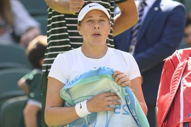 Wimbledon Tennis Championships - Day 9 LONDON, UNITED KINGDOM - JULY 08: Amanda Anisimova of the United States plays in the Ladies singles quarter-finals match against Anastasia Pavlyuchenkova (not seen) during day nine of The Championships Wimbledon 2025 at All England Lawn Tennis and Croquet Club on July 08, 2025 in London, England. Ray Tang Anadolu London United Kingdom. Editorial use only. Please get in touch for any other usage.  Copyright: x2025xAnadoluxRayxTangx