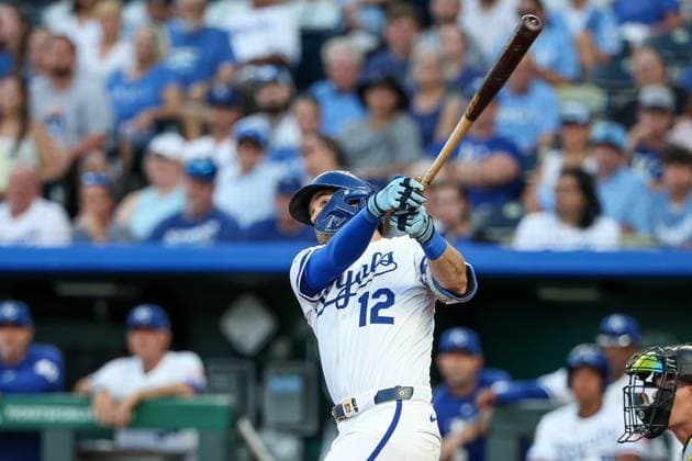 July 8, 2025: Kansas City Royals second baseman Nick Loftin (12) watches his two run home run during the seventh inning against the Pittsburgh Pirates at Kauffman Stadium in Kansas City, MO. CSM Kansas City United States of America - ZUMAc04_ 20250708_zma_c04_066 Copyright: xDavidxSmithx