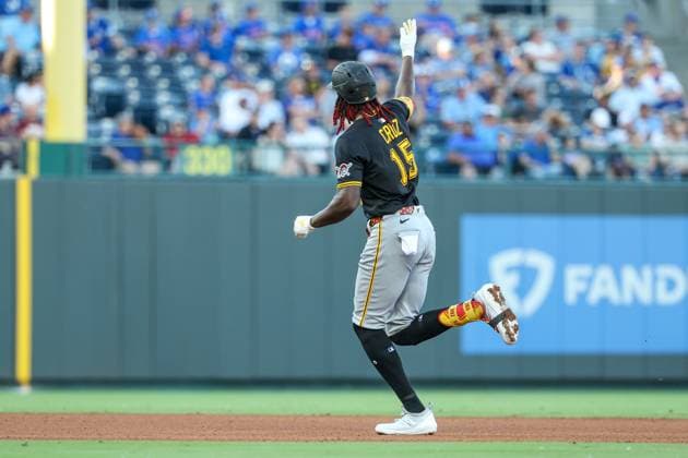 July 8, 2025: Pittsburgh Pirates center fielder Oneil Cruz (15) reacts to his fourth inning solo home run against the Pittsburgh Pirates at Kauffman Stadium in Kansas City, MO. CSM Kansas City United States of America - ZUMAc04_ 20250708_zma_c04_064 Copyright: xDavidxSmithx