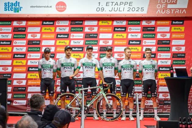steyr, austria, 08 july 2025, prsentation of the teams of the tour of austria on the main square, stadtplatz