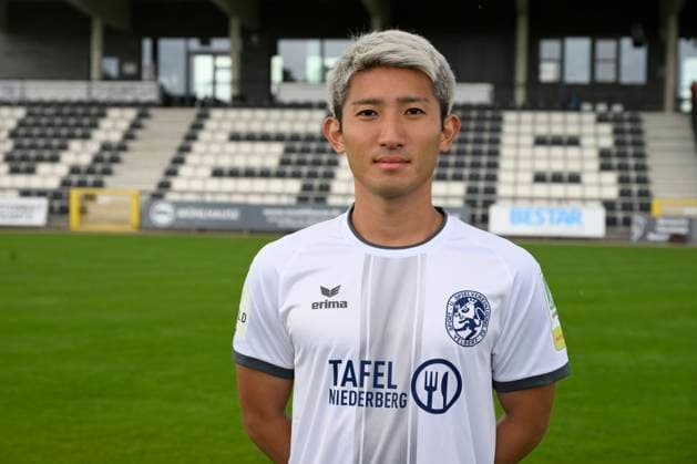 GER, Regionalliga West, SSVg Velbert Mannschaftsfoto und Potrait 8.07.2025,Velbert , IMS Arena, GER, Regionalliga West, SSVg Velbert Mannschaftsfoto und Potrait DFB- Regionalliga West regulations prohibit any use of photographs as image sequences and or quasi-video im Bild Reo Yoschida ( SSVg Velbert 30 ).