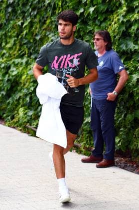 Carlos Alcaraz on the practice courts Wimbledon Tennis Championships, Day 10, The All England Lawn Tennis and Croquet Club, London, UK - 09 Jul 2025London The All England Lawn Tennis and United Kingdom  Copyright: xJamesxMarsh Shutterstockx 15389394g