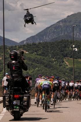 The pack riders during the 4th stage of the Giro d™Italia Women, from Castello Tesino to Pianezze, Italy Wednesday, July 9, 2025. - cycling .  Copyright: xMarcoxAlpozzi LaPressex