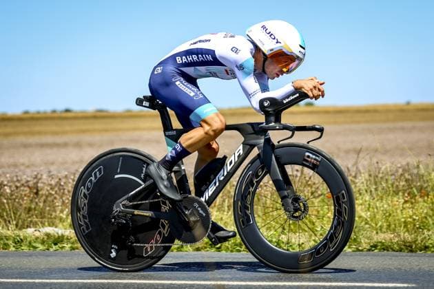 French Lenny Martinez of Bahrain Victorious pictured in action during stage five of the 2025 Tour de France cycling, a 33km time trial in Caen, France on Wednesday 09 July 2025. The 112th edition of the Tour de France starts on Saturday 5 July in Lille, France, and will finish in Paris, France on the 27th of July. JASPERxJACOBS  x128759217x