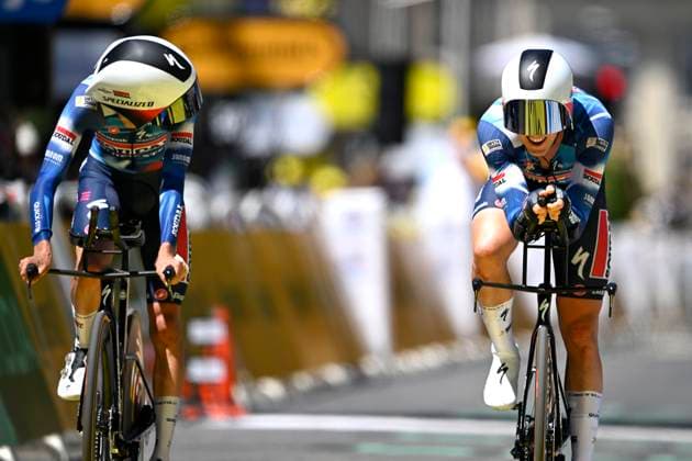 Tour de France 2025 Stage 5 CAEN, FRANCE - JULY 09 : Paret-Peintre Valentin (FRA) of Soudal Quick-Step and Merlier Tim (BEL) of Soudal Quick-Step during stage 5 of the 112th edition of Tour de France an UCI World Tour 2.UWT Individual Time Trial stage for Men Elite of 33 km with start in Caen and finish in Caen on July 9, 2025 in Caen, France, 09 07 2025 ( Motordriver Kenny Verfaillie - Caen France  Copyright: xJanxDexMeuleneirx