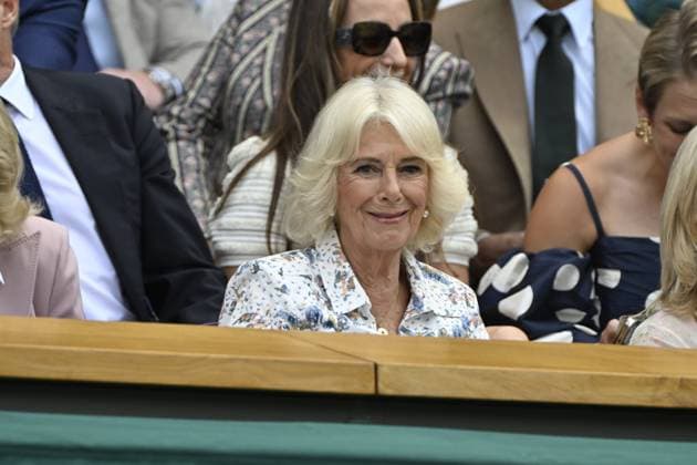 Tennis : Wimbledon -2025 - ITF - Tennis - Wimbledon - ITF - Queen Camilla dans la Royal Box Hugues Grant GB  Copyright: xChryslenexCaillaudx xPznewzx