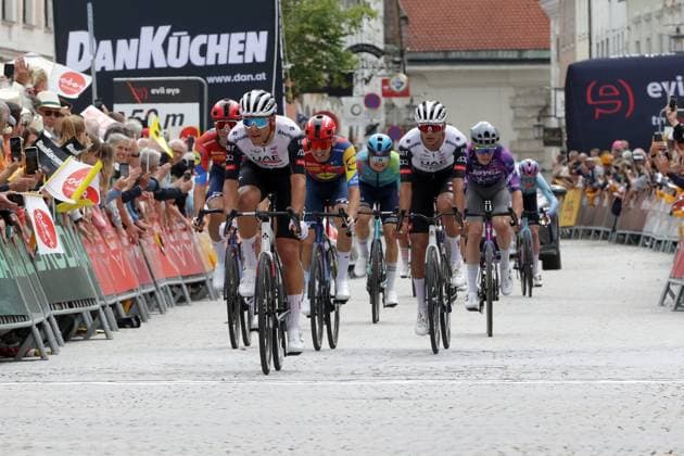 CYCLING - Tour of Austria 2025 STEYR,AUSTRIA,09.JUL.25 - CYCLING - Tour of Austria, stage 1, Steyr - Steyr. Image shows Filippo Baroncini and Isaac Del Toro Romero (MEX UAE TEAM EMIRATES XRG).  GEPAxpictures xWalterxLuger