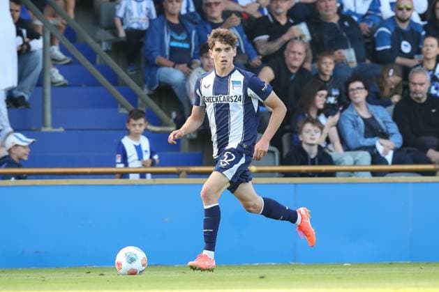 08.07.2025, xtgx, Fussball Testspiel, Hertha BSC Berlin - TSV Havelse emspor, v.l. Janne Berner (Hertha) Freisteller, Einzelbild, Ganzkoerper, single frame (DFL DFB REGULATIONS PROHIBIT ANY USE OF PHOTOGRAPHS as IMAGE SEQUENCES and or QUASI-VIDEO) Berlin