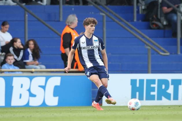 08.07.2025, xtgx, Fussball Testspiel, Hertha BSC Berlin - TSV Havelse emspor, v.l. Janne Berner (Hertha) Freisteller, Einzelbild, Ganzkoerper, single frame (DFL DFB REGULATIONS PROHIBIT ANY USE OF PHOTOGRAPHS as IMAGE SEQUENCES and or QUASI-VIDEO) Berlin